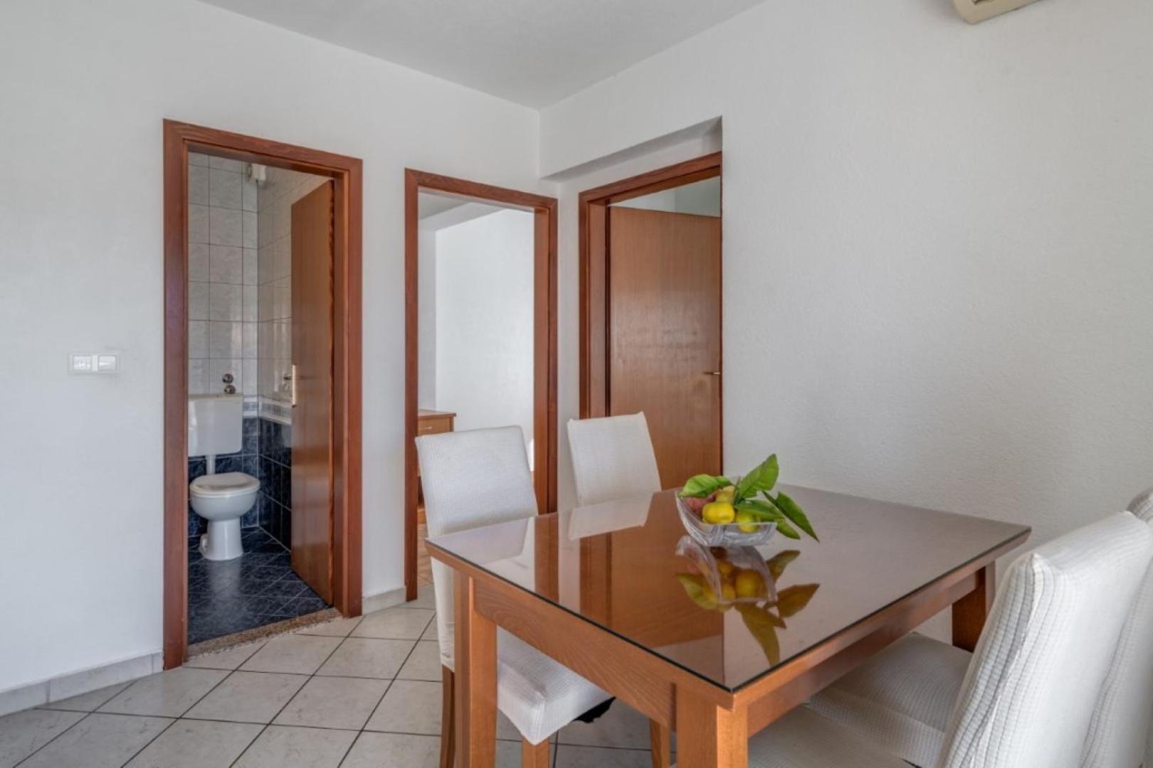 Ruza&Nikolina "1" Apartmani - Baška Voda Kültér fotó