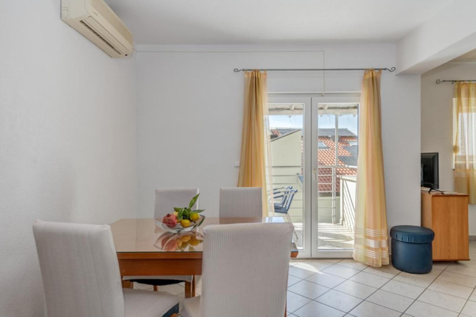 Ruza&Nikolina "1" Apartmani - Baška Voda Kültér fotó