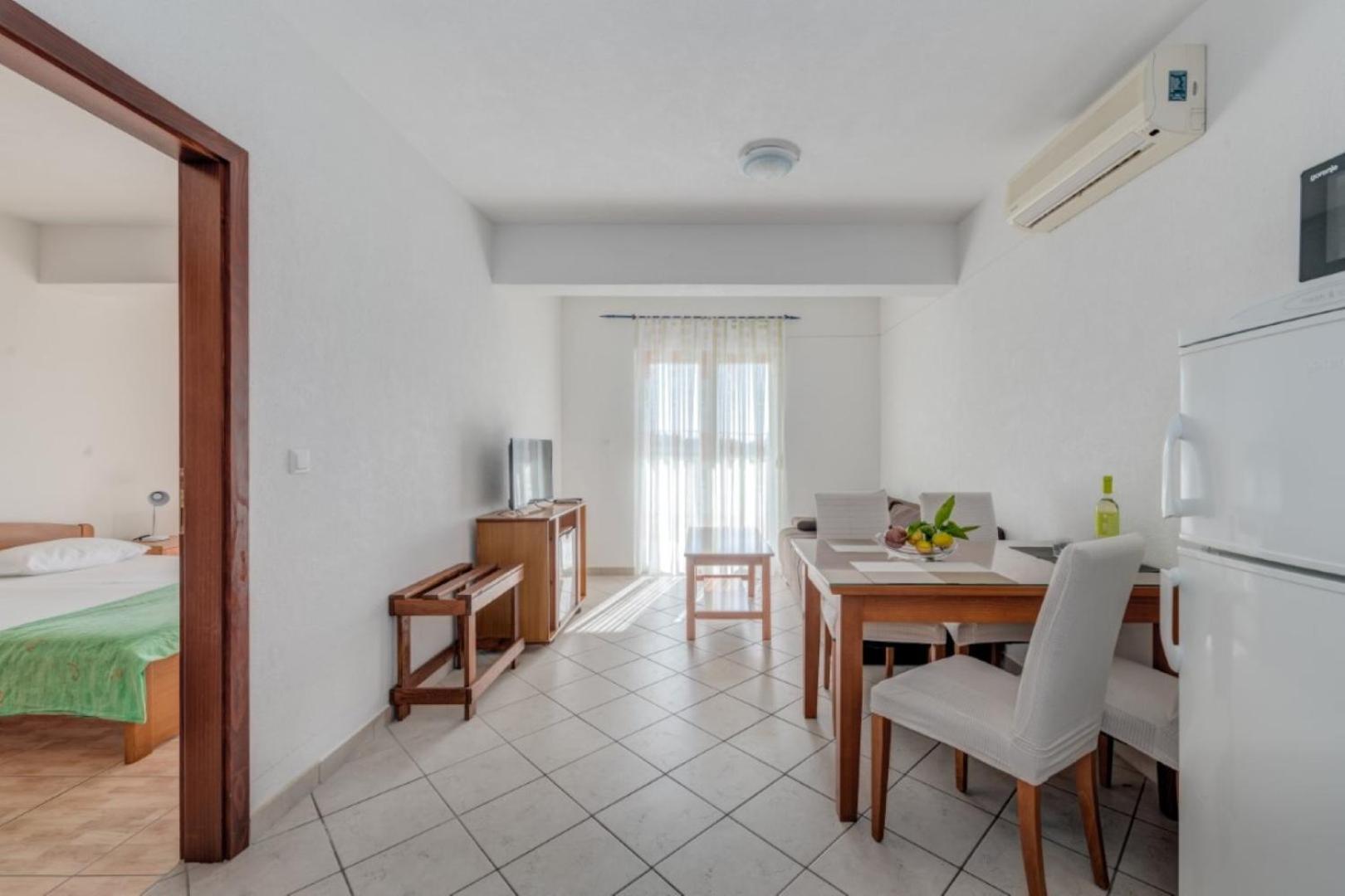 Ruza&Nikolina "1" Apartmani - Baška Voda Kültér fotó