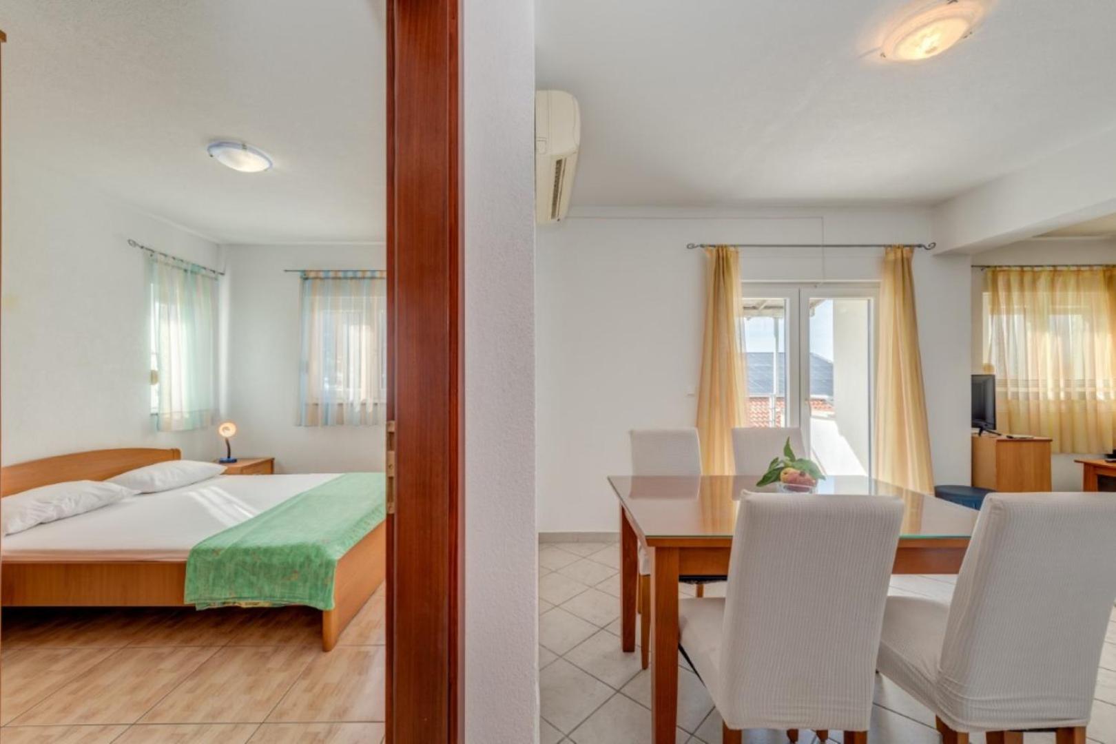 Ruza&Nikolina "1" Apartmani - Baška Voda Kültér fotó